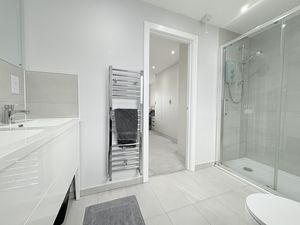 Photo 13- click for photo gallery